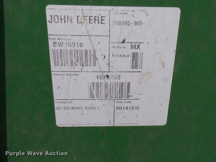 image for item DD8360 John Deere 620R loader