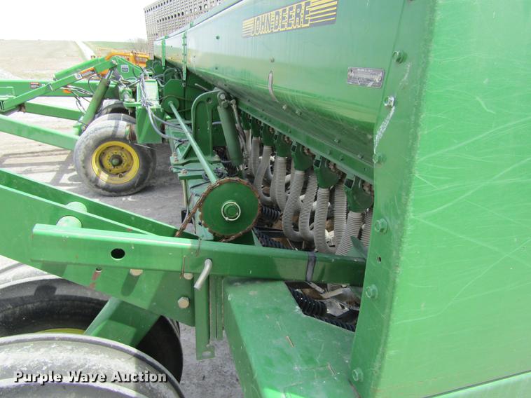 image for item DD8777 John Deere 455 grain drill