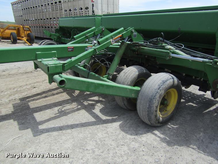 image for item DD8777 John Deere 455 grain drill