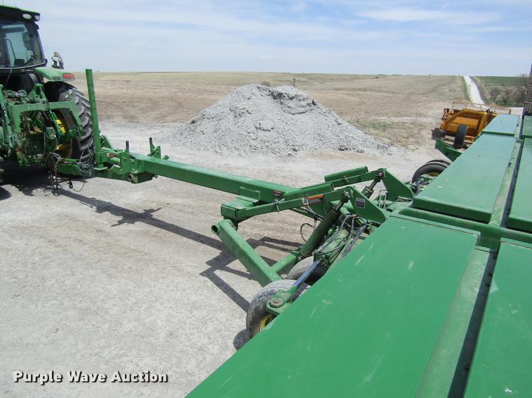image for item DD8777 John Deere 455 grain drill