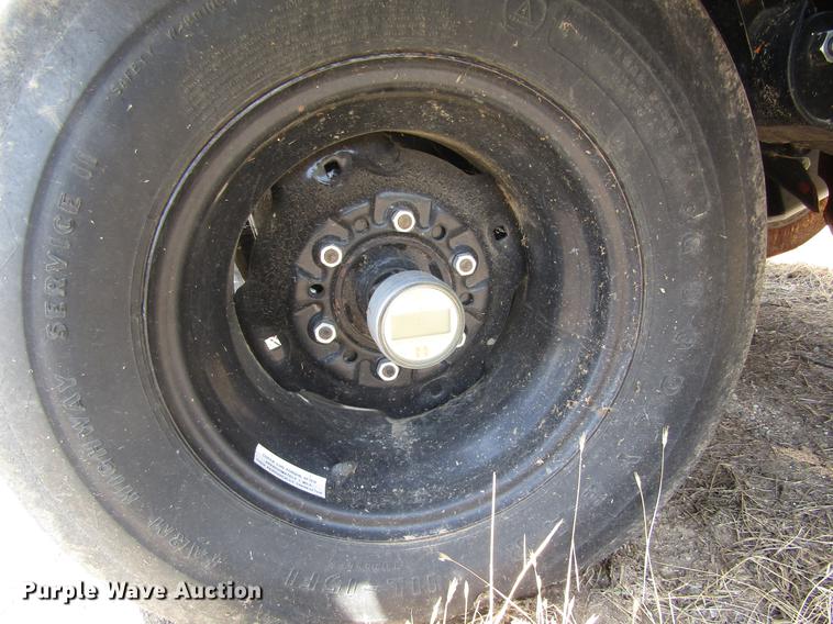 image for item DD8908 2013 CrustBuster All Plant 4615 no-till grain drill