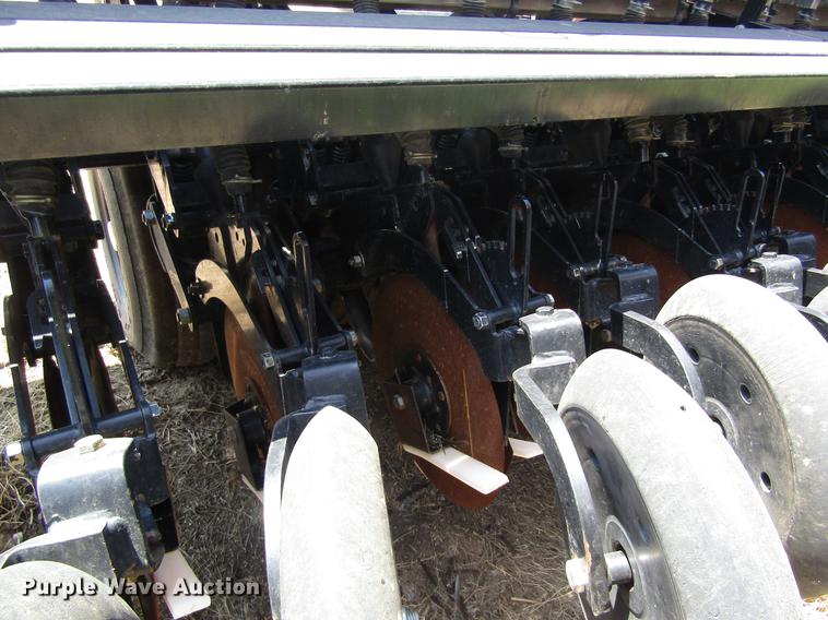 image for item DD8908 2013 CrustBuster All Plant 4615 no-till grain drill