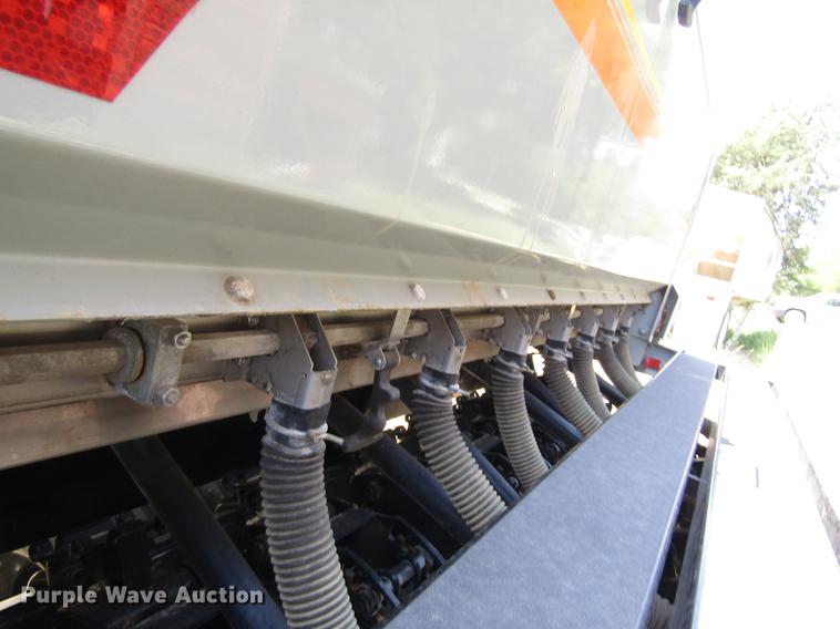 image for item DD8908 2013 CrustBuster All Plant 4615 no-till grain drill