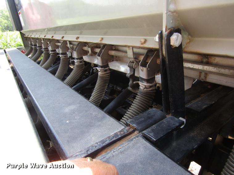 image for item DD8908 2013 CrustBuster All Plant 4615 no-till grain drill