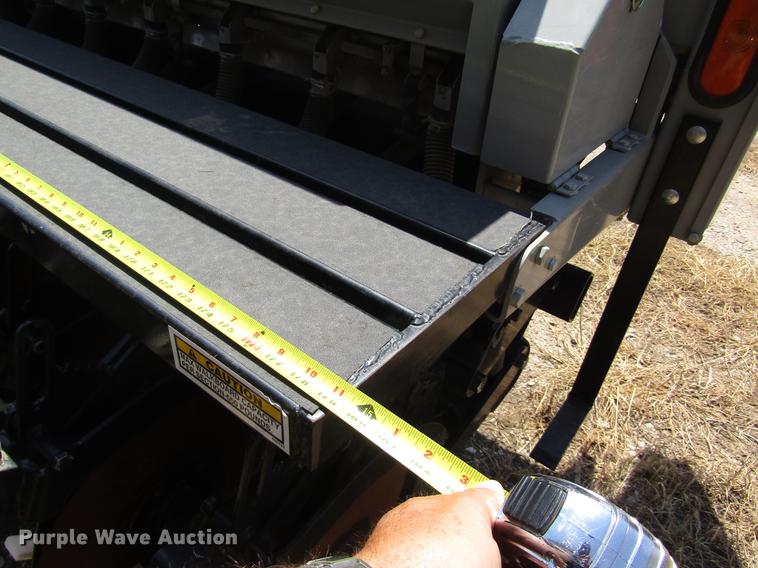 image for item DD8908 2013 CrustBuster All Plant 4615 no-till grain drill