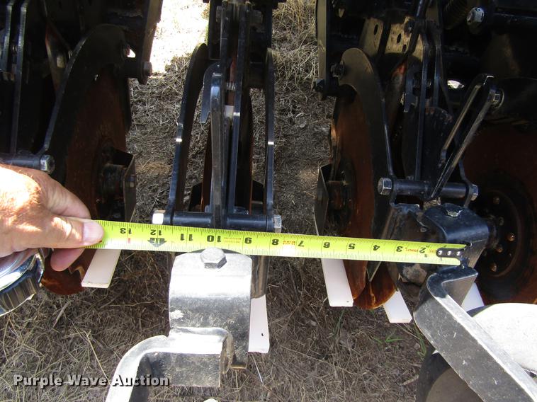 image for item DD8908 2013 CrustBuster All Plant 4615 no-till grain drill