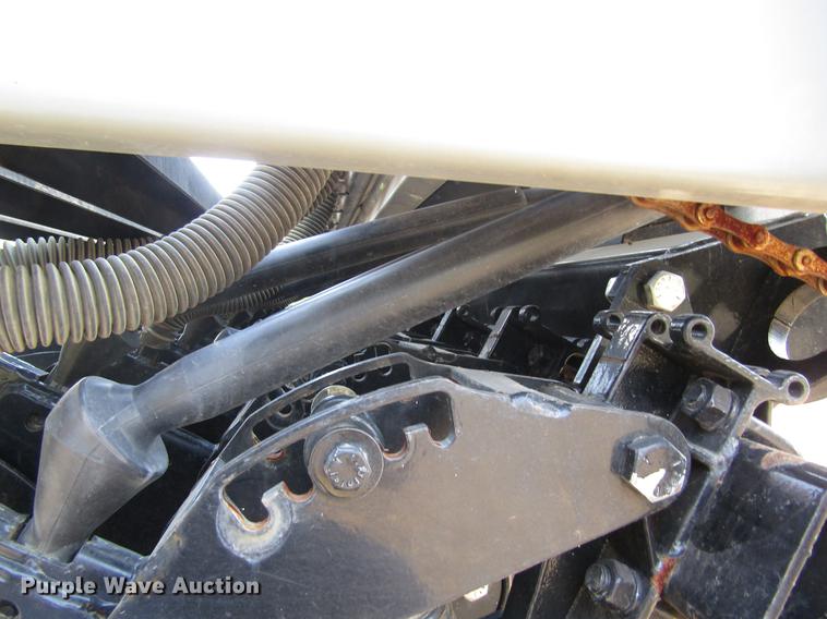 image for item DD8908 2013 CrustBuster All Plant 4615 no-till grain drill