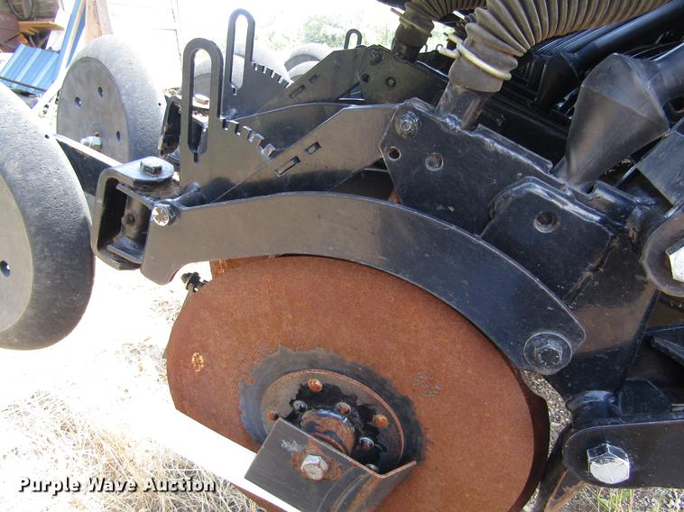 image for item DD8908 2013 CrustBuster All Plant 4615 no-till grain drill