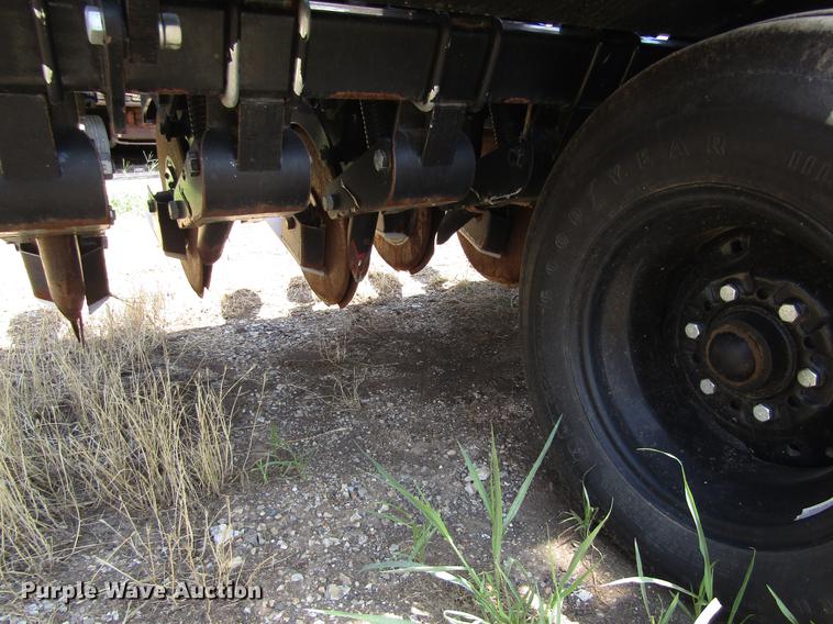 image for item DD8908 2013 CrustBuster All Plant 4615 no-till grain drill