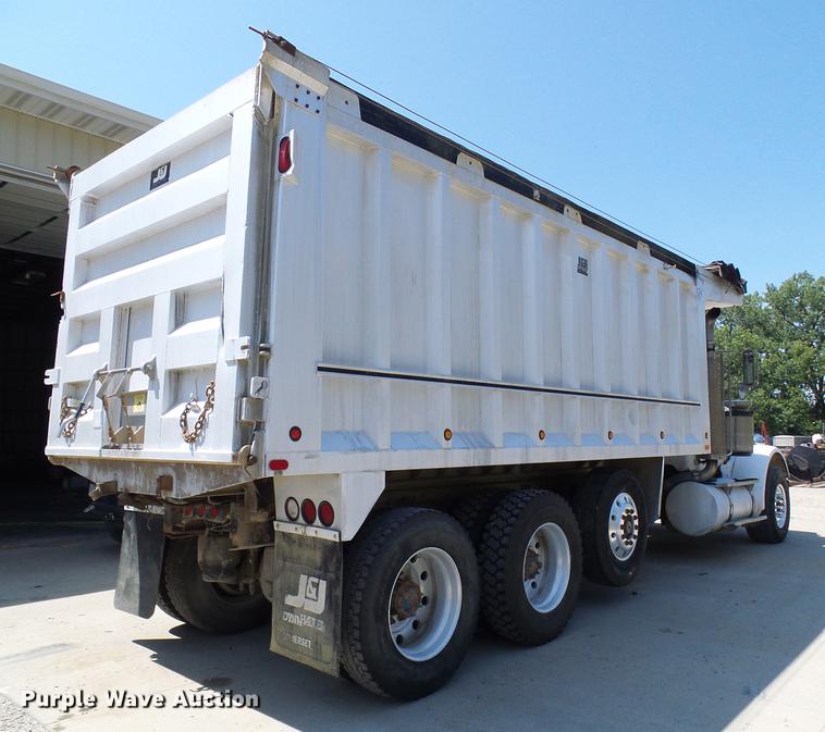 image for item DE5107 1989 Peterbilt 379 dump truck