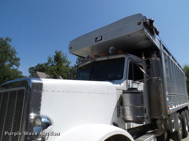 image for item DE5107 1989 Peterbilt 379 dump truck