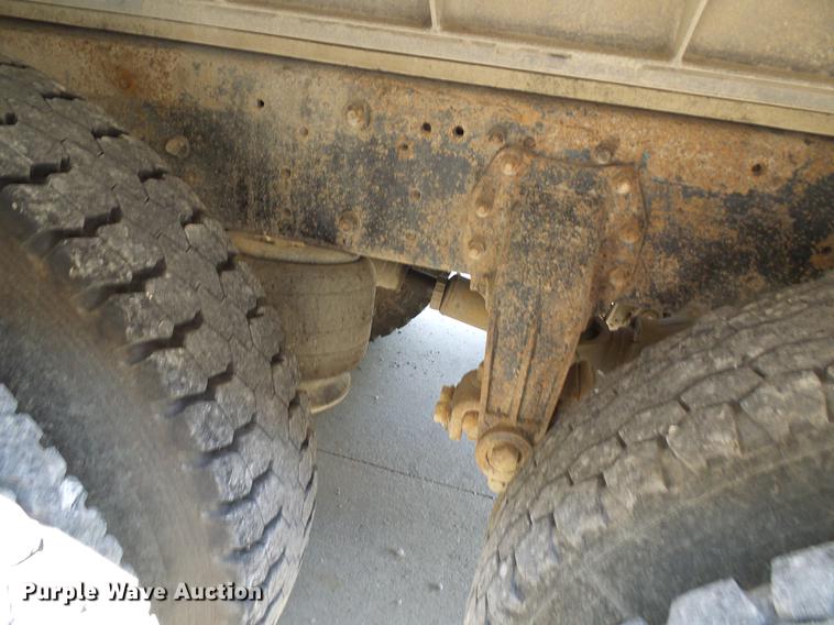 image for item DE5107 1989 Peterbilt 379 dump truck