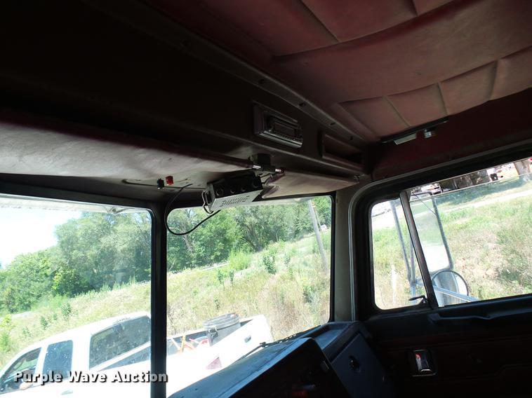 image for item DE5107 1989 Peterbilt 379 dump truck