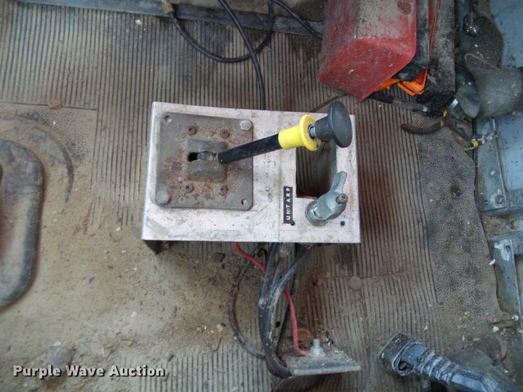 image for item DE5107 1989 Peterbilt 379 dump truck