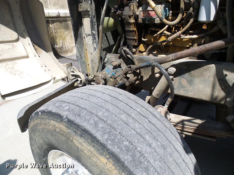 image for item DE5107 1989 Peterbilt 379 dump truck