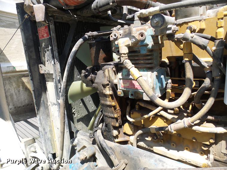 image for item DE5107 1989 Peterbilt 379 dump truck