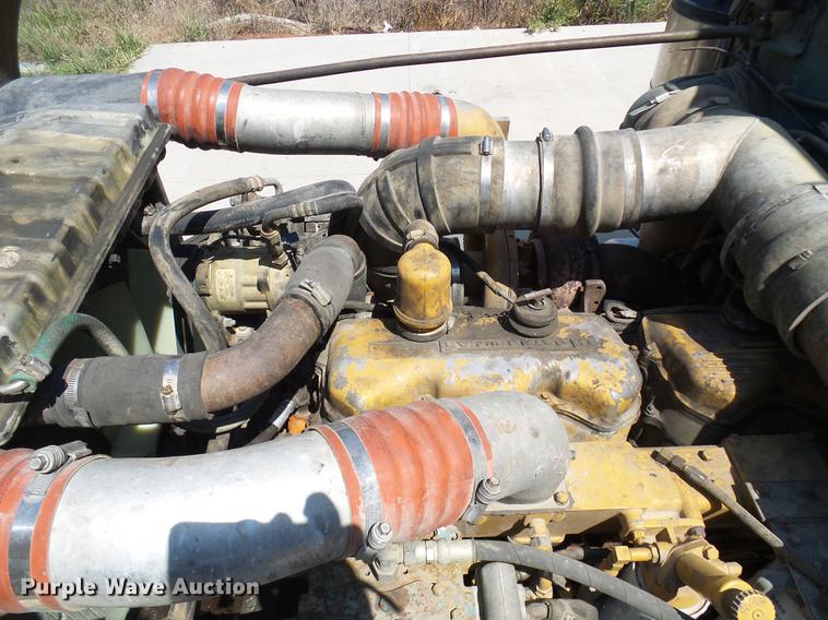 image for item DE5107 1989 Peterbilt 379 dump truck