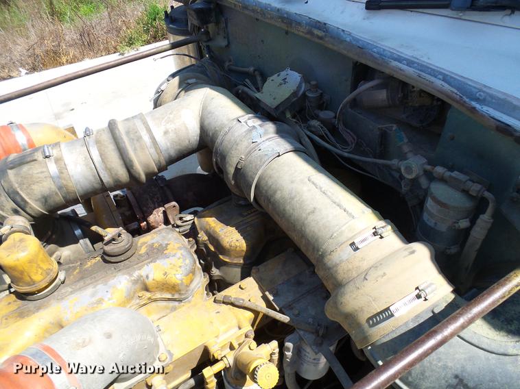 image for item DE5107 1989 Peterbilt 379 dump truck