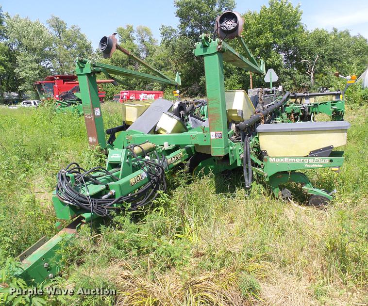 image for item DE5114 John Deere 1780 planter
