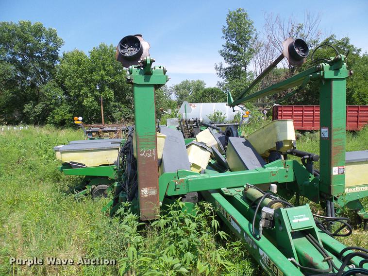 image for item DE5114 John Deere 1780 planter