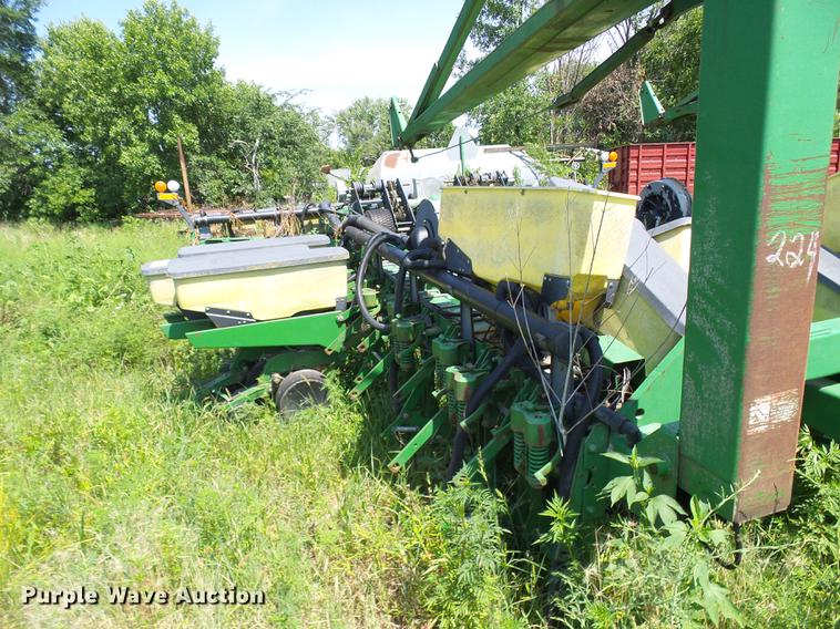 image for item DE5114 John Deere 1780 planter