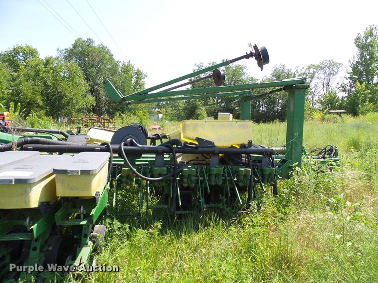 image for item DE5114 John Deere 1780 planter