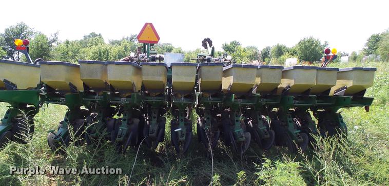 image for item DE5114 John Deere 1780 planter