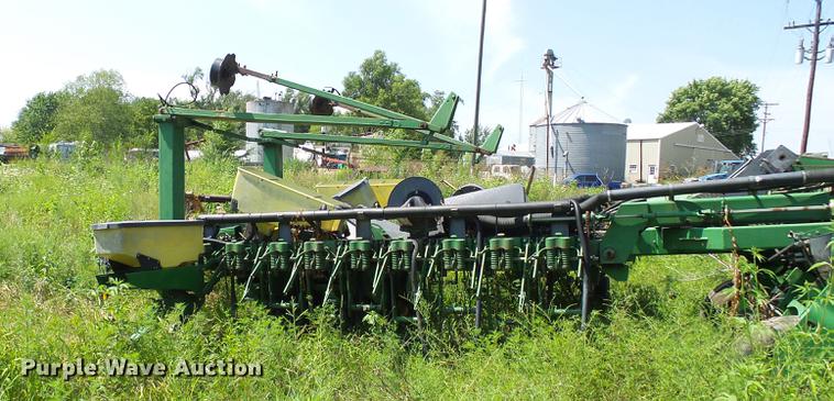 image for item DE5114 John Deere 1780 planter