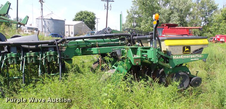 image for item DE5114 John Deere 1780 planter