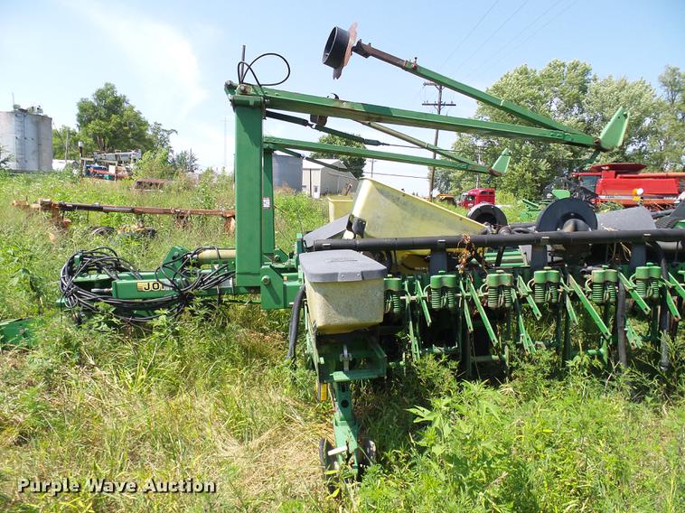 image for item DE5114 John Deere 1780 planter