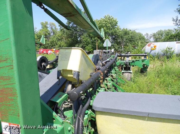image for item DE5114 John Deere 1780 planter