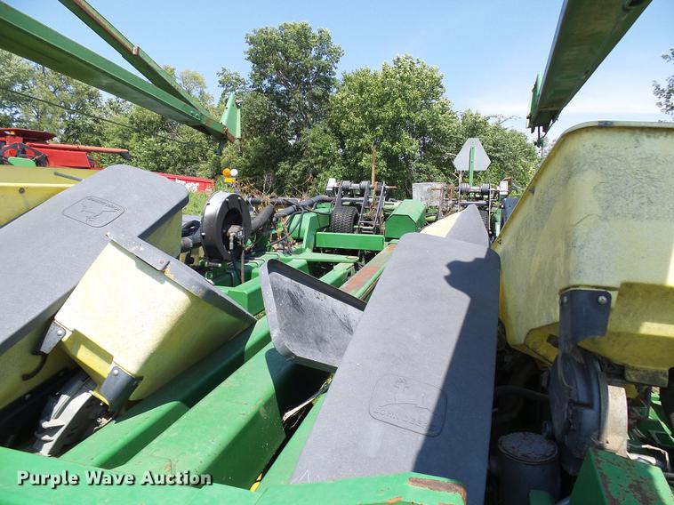 image for item DE5114 John Deere 1780 planter