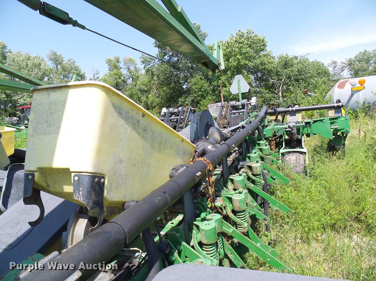 image for item DE5114 John Deere 1780 planter