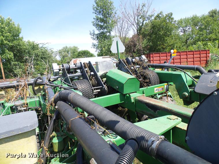 image for item DE5114 John Deere 1780 planter