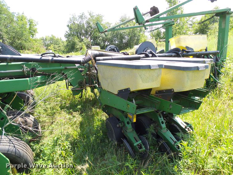 image for item DE5114 John Deere 1780 planter