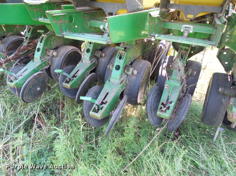 image for item DE5114 John Deere 1780 planter