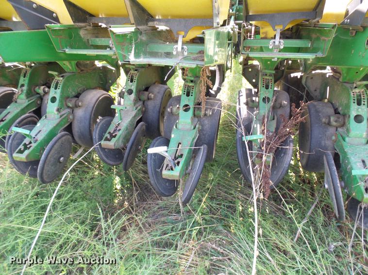 image for item DE5114 John Deere 1780 planter