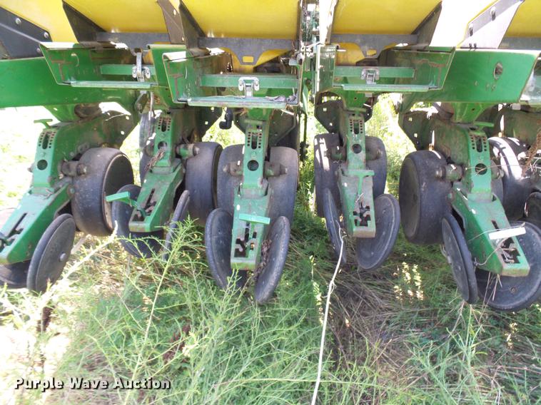 image for item DE5114 John Deere 1780 planter