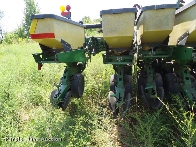 image for item DE5114 John Deere 1780 planter