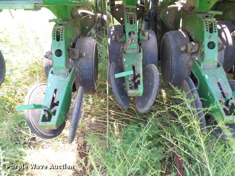 image for item DE5114 John Deere 1780 planter