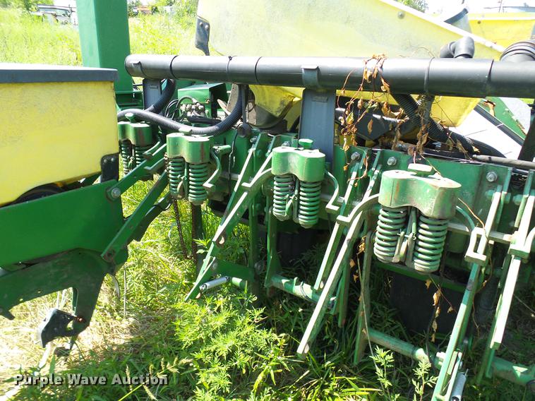 image for item DE5114 John Deere 1780 planter