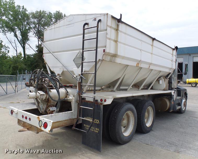 image for item DE5120 1986 Kenworth T600 seed tender truck