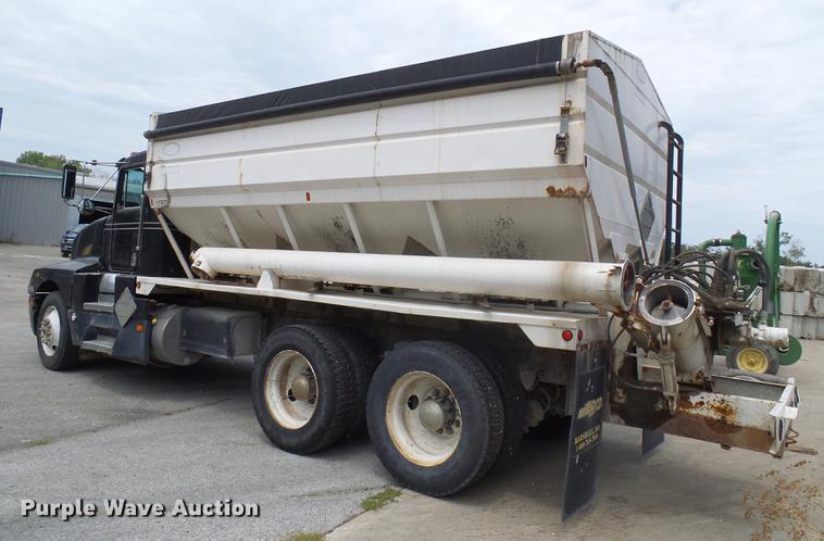 image for item DE5120 1986 Kenworth T600 seed tender truck