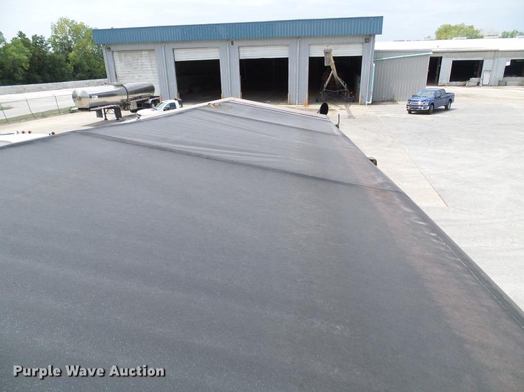 image for item DE5120 1986 Kenworth T600 seed tender truck