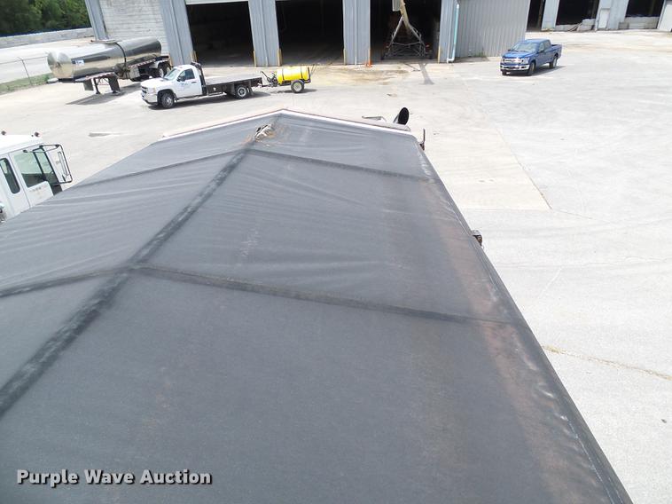 image for item DE5120 1986 Kenworth T600 seed tender truck