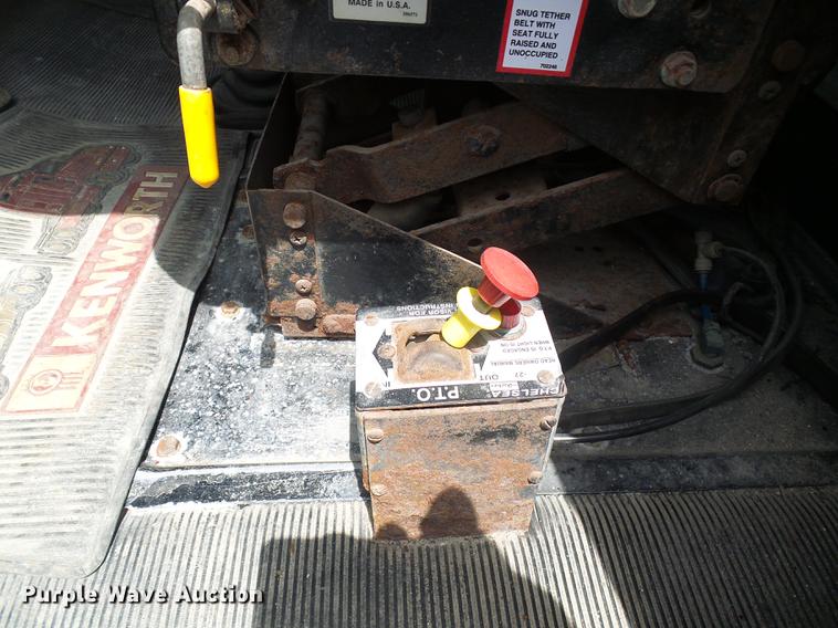 image for item DE5120 1986 Kenworth T600 seed tender truck