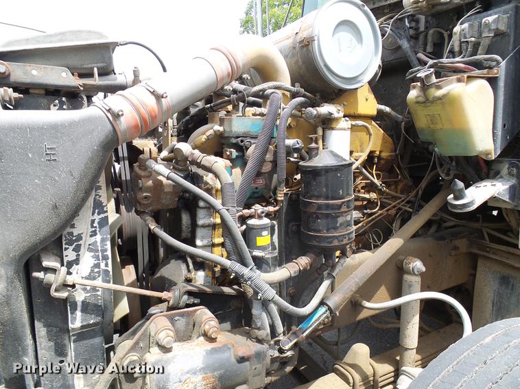 image for item DE5120 1986 Kenworth T600 seed tender truck