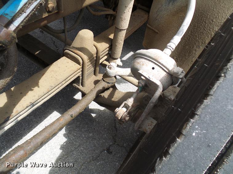 image for item DE5120 1986 Kenworth T600 seed tender truck