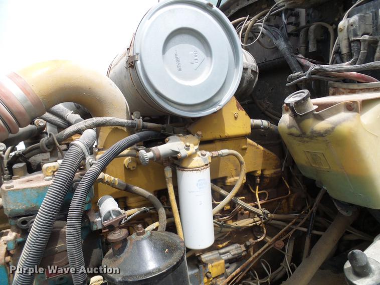 image for item DE5120 1986 Kenworth T600 seed tender truck