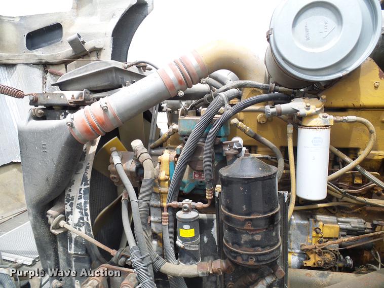 image for item DE5120 1986 Kenworth T600 seed tender truck